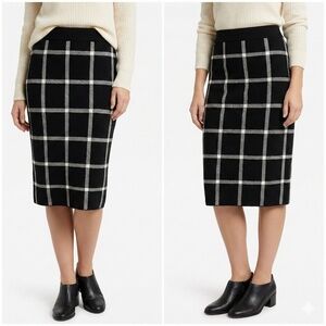 TORRID Rayon Blend Black White Window Pane Check Pencil Skirt Pull On Stretch 2X